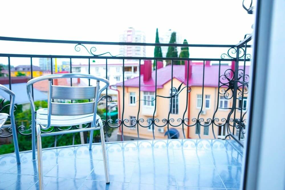 Фотографии номера Junior Suite, Balcony - Courtyard View в Гостинице Мечта у моря Адлер